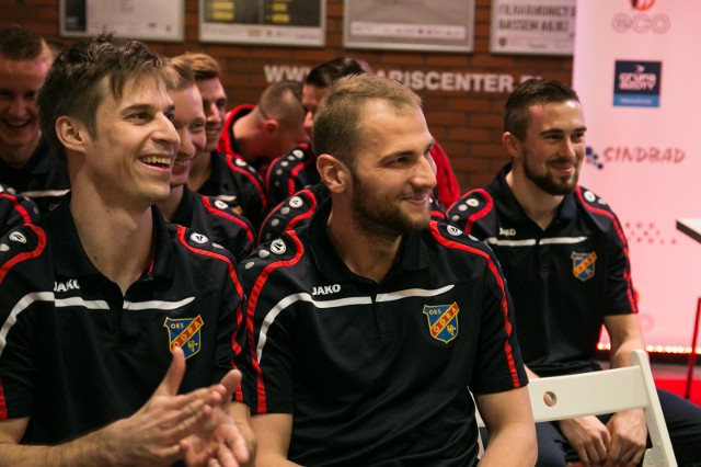 Piłkarze Odry w dobrych humorach zakończyli sezon i rozjechali się na urlopy. Przygotowania do gry w 1 lidze rozpoczną 21 czerwca. 