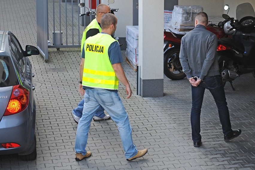 10 kibiców Lecha Poznań zatrzymanych za transparent na...