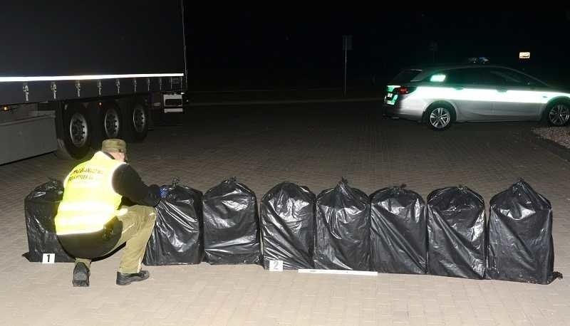 Gołdap. Udaremniono przemyt papierosów o wartości 56 tysięcy zł (zdjęcia)