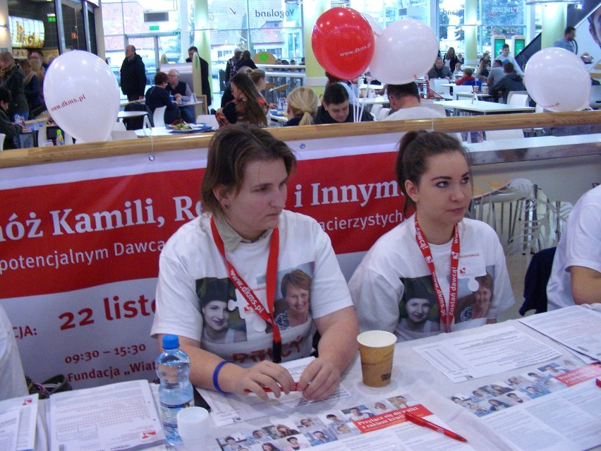 Wolontariuszki DKMS - Marta (po lewej) i Milena)