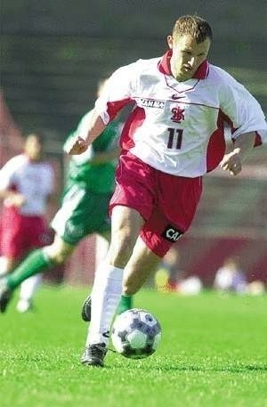 Syn byłego piłkarza ŁKS, który grał z Manchesterem United, w reprezentacji Polski