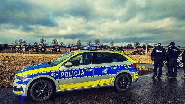 Przejazdy protestujących rolników na Pomorzu cały czas będą pod nadzorem pomorskich policjantów