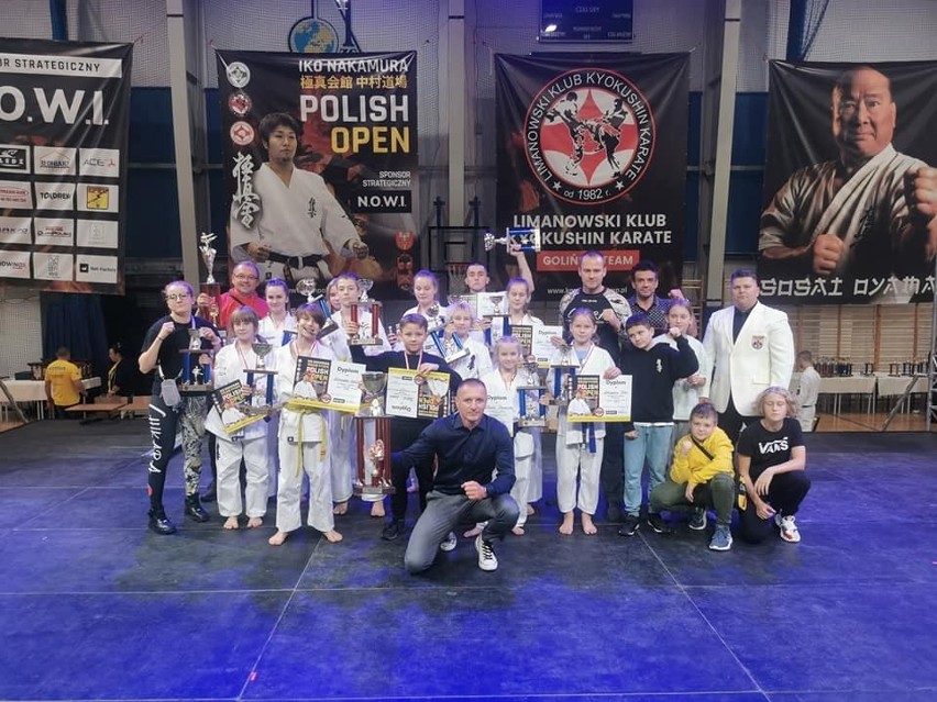  Mnóstwo medali dla zawodników Klubu Karate Kyokushin Chikara z Kielc na turnieju w Limanowej [ZDJĘCIA]