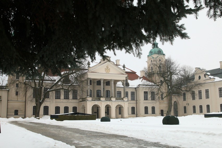 Muzeum Zamoyskich w Kozłówce w zimowej odsłonie. Zobacz malownicze zdjęcia 