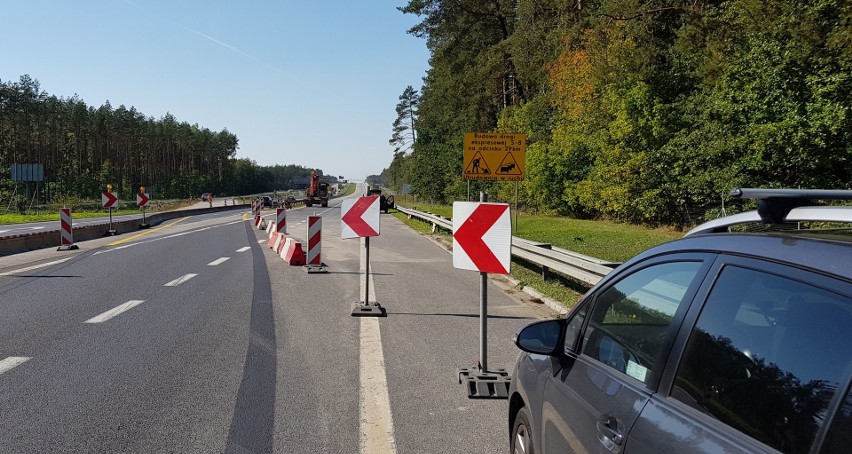 Odcinek S8 z Ostrowi do Poręby oddano do użytku. Na razie można tam jechać 100 km/h [ZDJĘCIA, WIDEO]