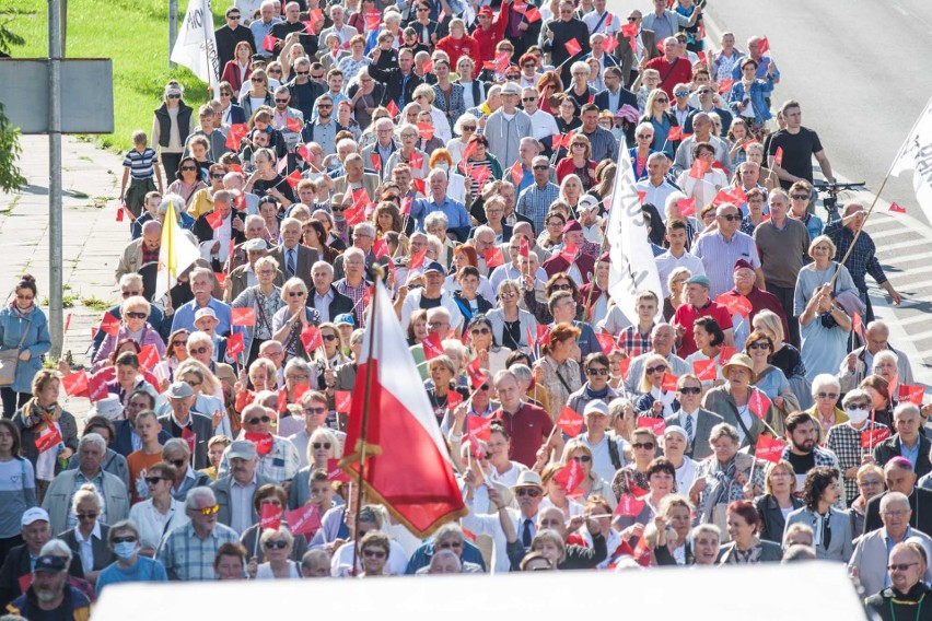 Marsz dla Jezusa w Słupsku. Wierni przeszli przez miasto