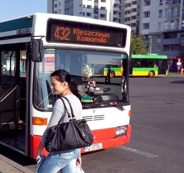 Bilety okresowe obowiązujące w Poznaniu oraz w gminach Swarzędz i Kleszczewo będzie można mieć na karcie PEKA