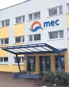 W dzielnicy uzdrowiskowej w Kołobrzegu położona jest siedziba MEC i ciepłownia węglowa.