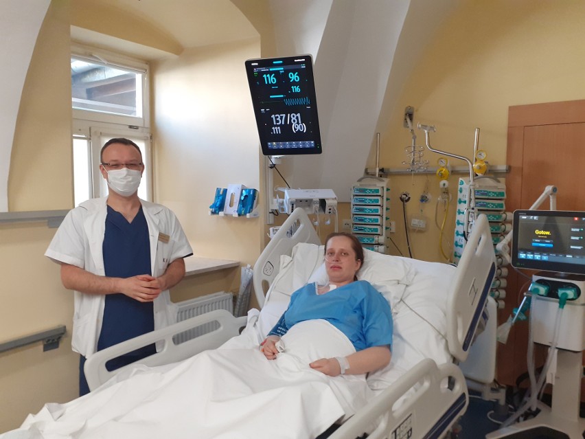 Lublin: Ogromny sukces lekarzy z kliniki na Staszica. Uratowali życie ciężarnej pacjentki z COVID-19