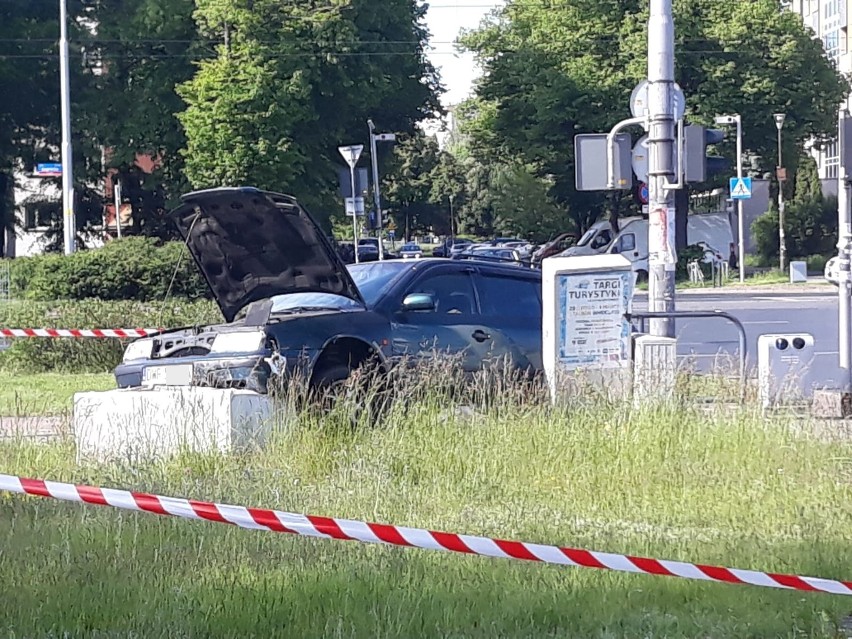 Wrocław: Wypadek na Legnickiej. Ukrainiec wjechał na czerwonym i staranował przejście