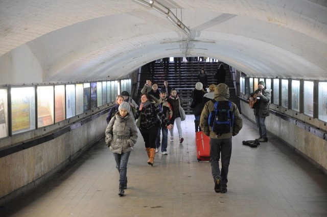 Na czas remontu dworca kolejowego w Opolu obecny tunel ma być zamknięty.