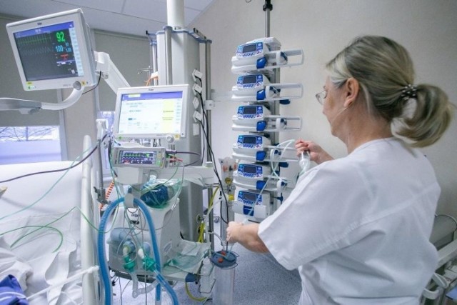 W listopadzie do zachodniopomorskich szpitali trafi w sumie dodatkowych 95 respiratorów