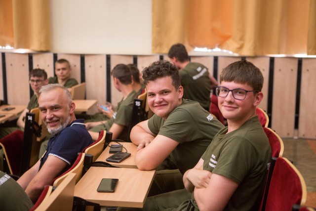 Młodzież z roku na rok chętniej podejmuje naukę w Oddziałach Przygotowania Wojskowego.