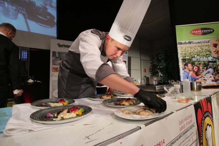 Młodzi kucharze z całej Polski rywalizowali w Kielcach podczas Junior Culinary Cap. Oceniali ich znani szefowie kuchni