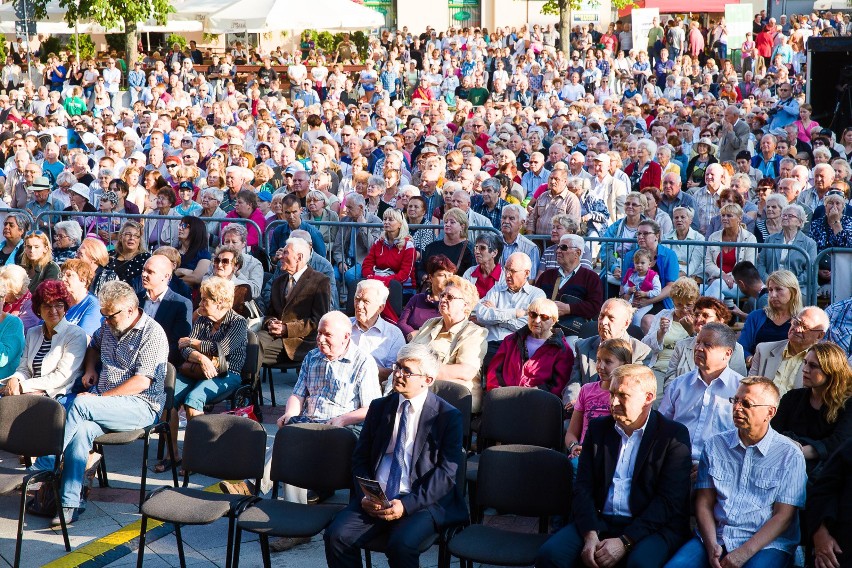 Podlaska Oktawa Kultur 2017. Kolorowa parada na Rynku...