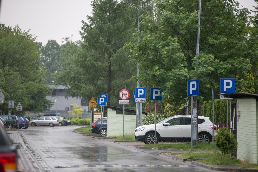 Kraków. Na Złocieniu rządzą deweloperzy. Nie ma tu miejsca dla szkoły [ZDJĘCIA]