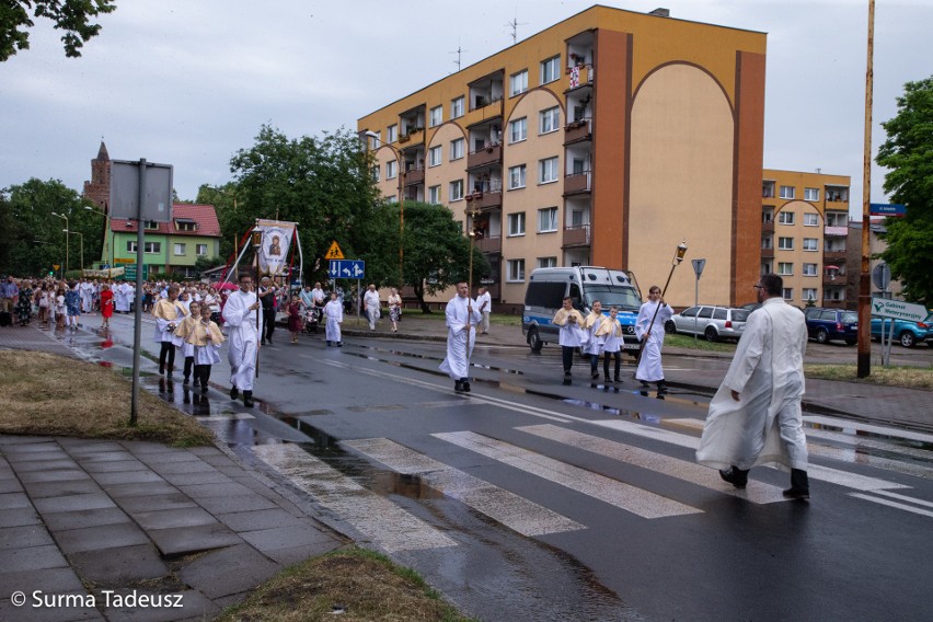 Procesje w kościołach NMP Królowej Świata i św. Ducha w...