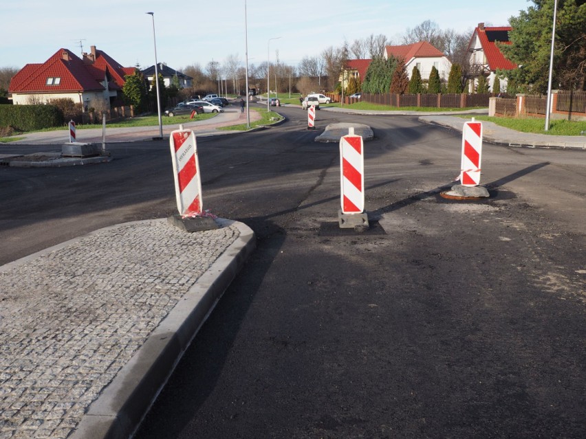 O koniec remontu mieszkańcy tej drogi wypytują od dłuższego...