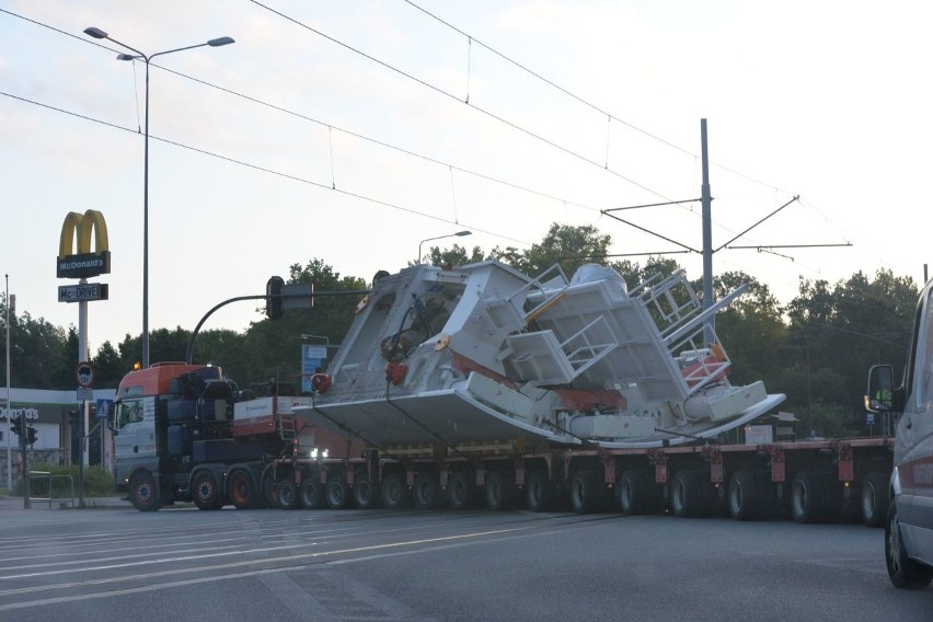 - Inaczej po prostu się nie da. Trasę przejazdu dokładnie...