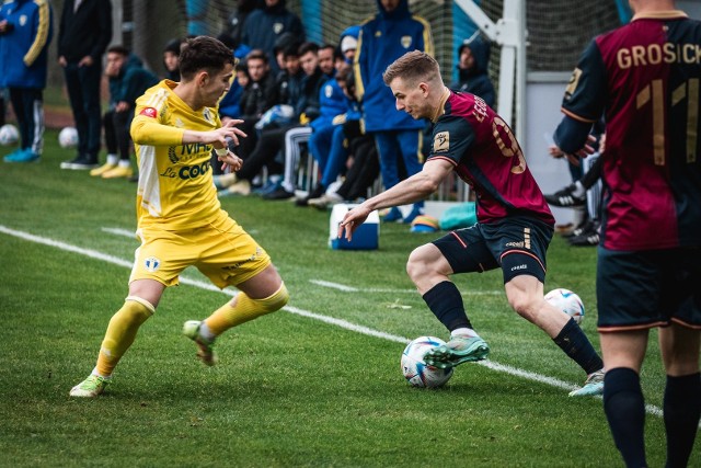 Mateusz Łęgowski podczas sparingu z Petrolulem Ploiesti .