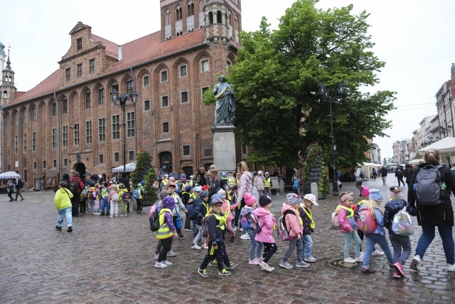 Wycieczki szkolne na Rynku Staromiejskim