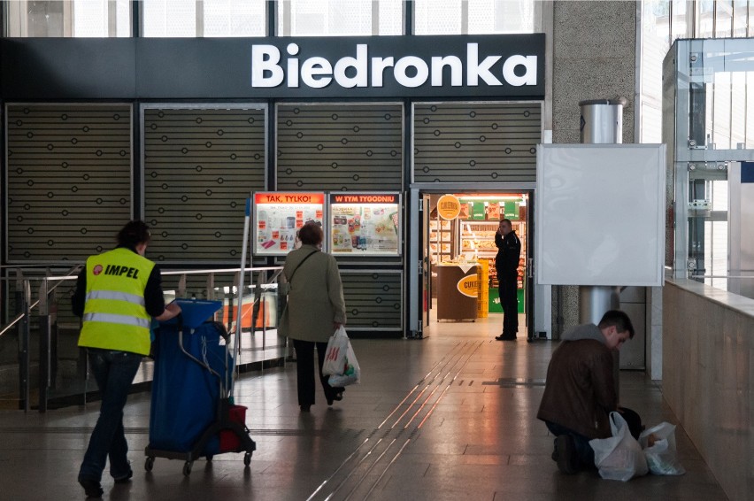 Zamknięte dla klientów zostaną takie sklepy, jak Lidl,...