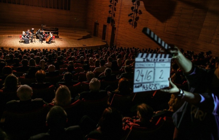 Film Zbliżenia: sceny w Katowicach. Akademia Muzyczna,...