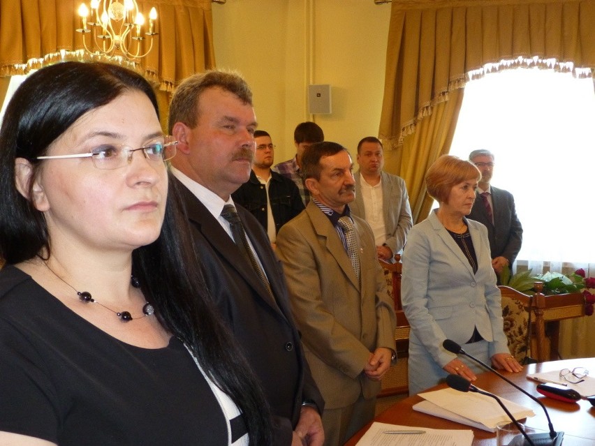 Decyzję o nadaniu jej tytułu "Zasłużony dla gminy Barcin",...