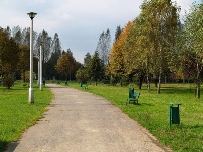 Park im. Maćka i Doroty położony jest na terenie Dzielnicy X...