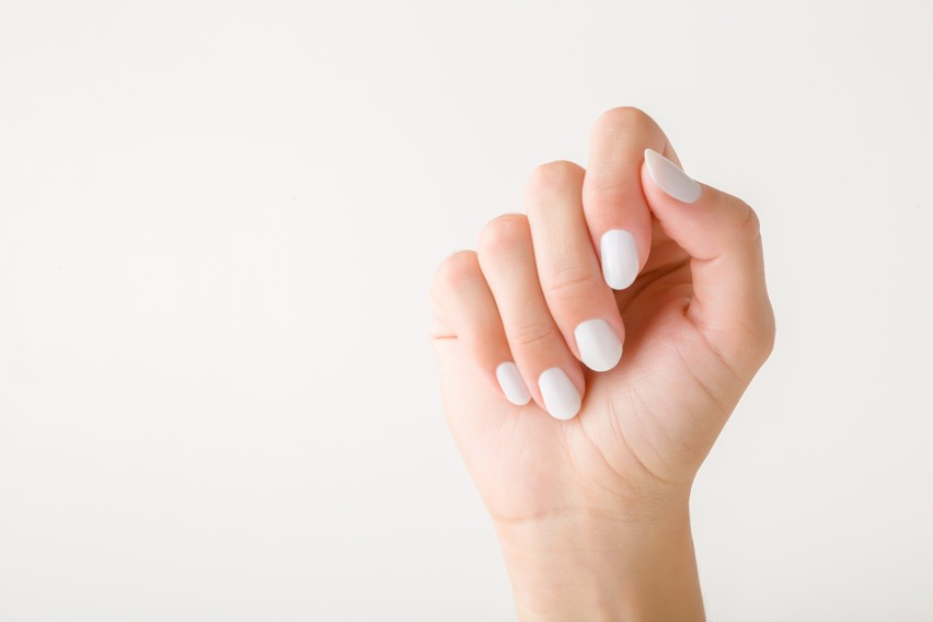 Milkshake nails to delikatne paznokcie, które będą rządzić...