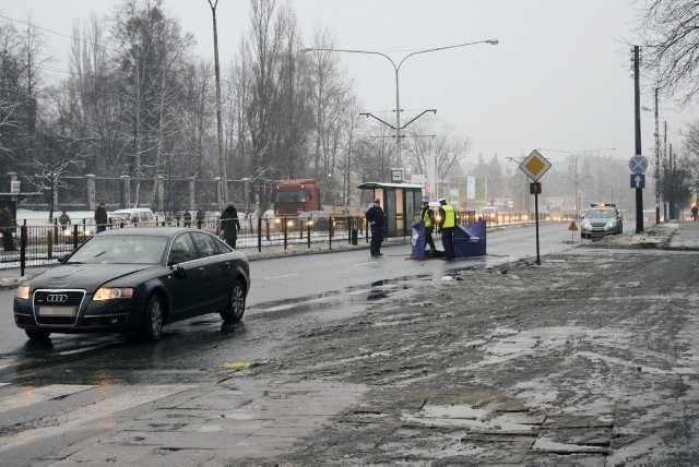 W wypadku na Rzgowskiej przy dachowej zginęła 61-letnia piesza