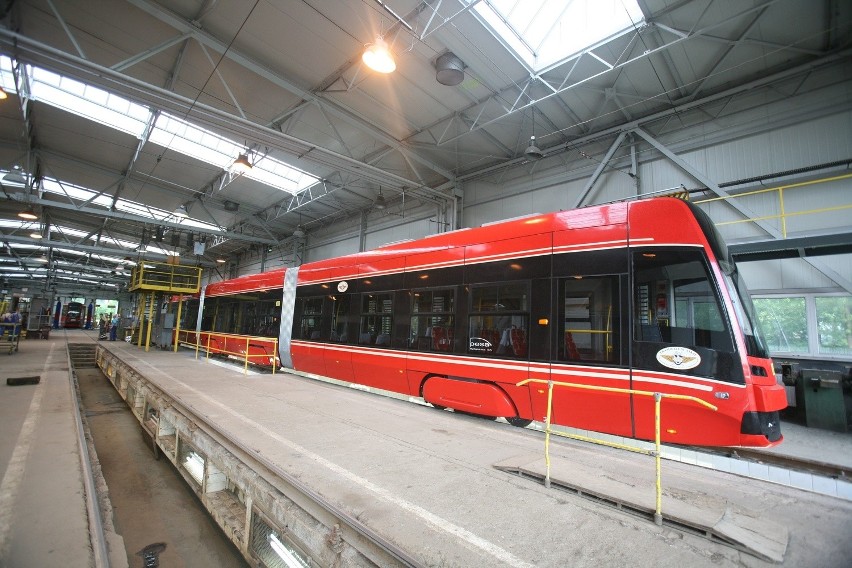 Tramwaje Śląskie testują nowe Twisty w Będzinie. Po zajezdni...