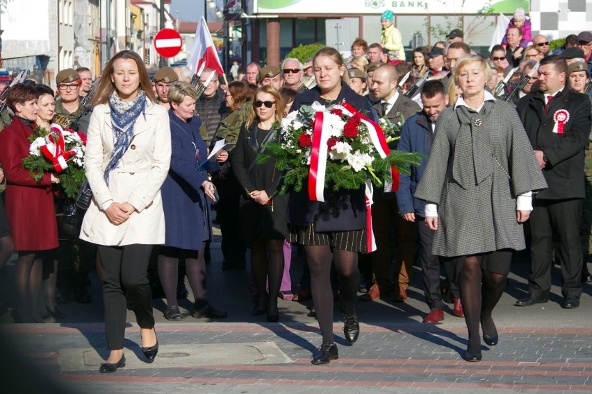 Święto Niepodległości w Tarnobrzegu. Odsłonięto pomnik Józefa Piłsudskiego [ZDJĘCIA]