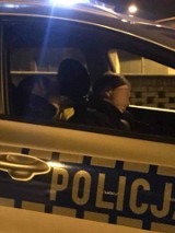 Środa Wielkopolska: Policjanci spali w radiowozie podczas służby. Poniosą konsekwencje [ZDJĘCIA]