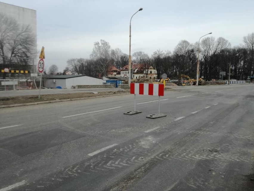 Utrudnienia na rondzie przy Gali. Zamknięto ul. Fabryczną