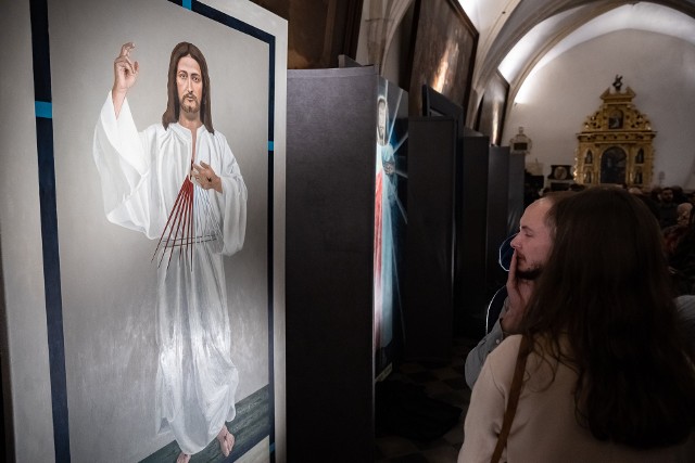 Wystawa obrazów Jezusa Miłosiernego wg wizji s. Faustyny potrwa do 6 stycznia 2023 r.