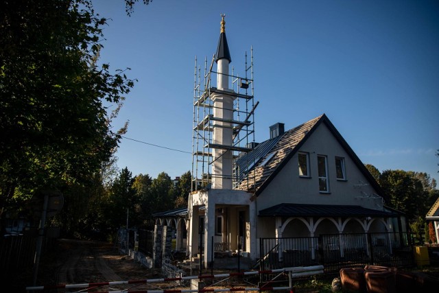 Budowa meczetu i minaretu już na finiszu.