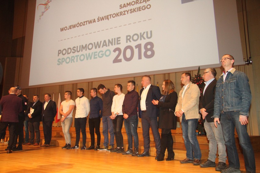 Województwo świętokrzyskie nagrodziło sportowców, trenerów i kluby [DUŻO ZDJĘĆ]