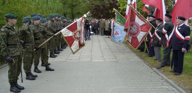 Koszalińskie uroczystości 66. rocznicy zakończenia walk o Monte Cassino zorganizowano przed pomnikiem Władysława Andersa.