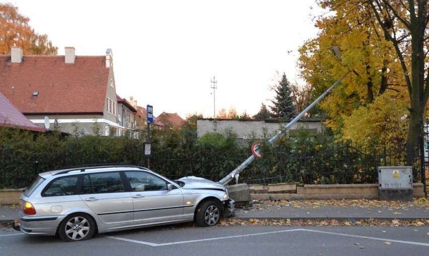 Pościg policji w Malborku zakończył się na... płocie [ZDJĘCIA] 