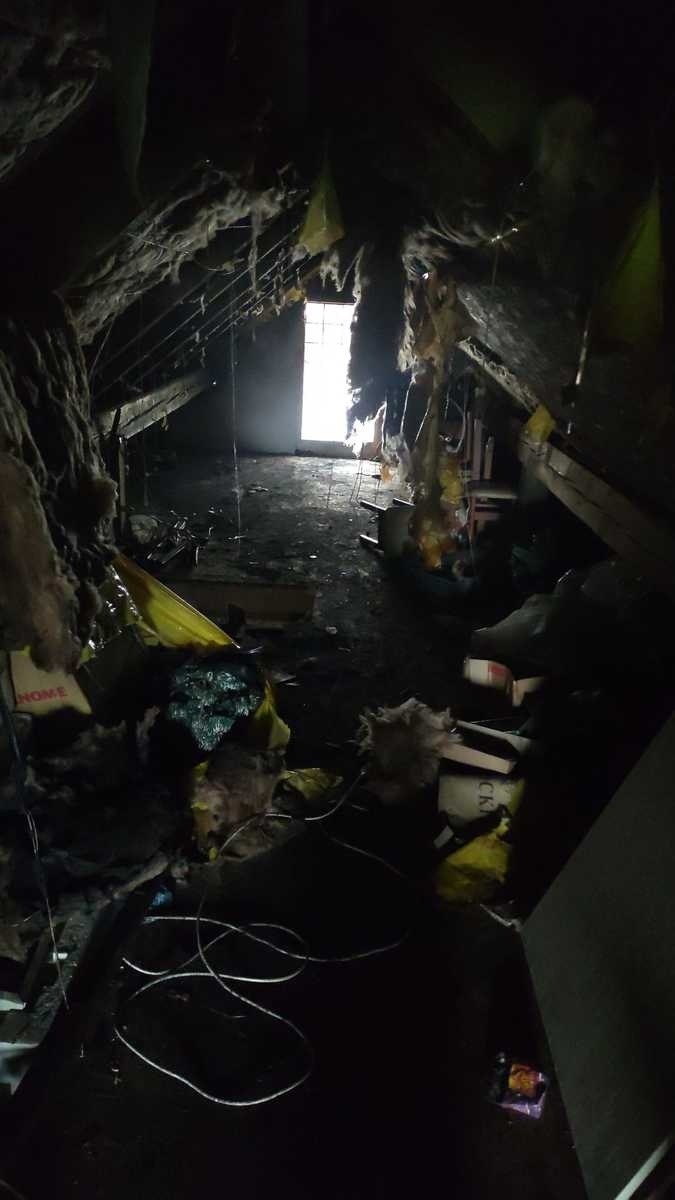 Pożar doszczętnie strawił dom policjanta z Katowic....