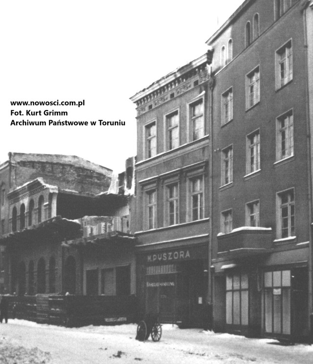 Rozbiórka budynków gminy żydowskiej przy ulicy Szczytnej. Zdjęcie z początku 1940 roku.