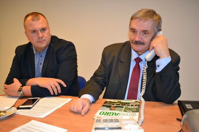Grzegorz Smytry, dyrektor bydgoskiego oddziału Agencji Nieruchomości Rolnych (z prawej) i Adam Koc z ANR