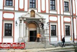 Trwa remont gmachu dawnej Akademii Zamojskiej w Zamościu. „Miasto pięknieje na potęgę!”
