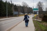 Sobolewo. Ulice zamarły. Mieszkańcy wstrzymują oddech. To reakcja na pacjenta "zero" [ZDJĘCIA]