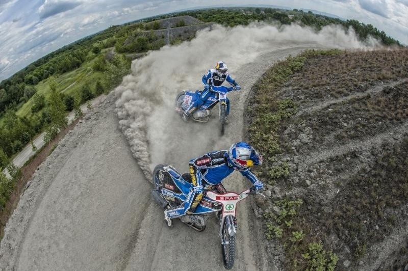 Jarek Hampel i Maciej Janowski kręcili kółka na .......