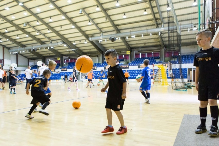 12 Klubów Sportowych Orange spotkało się w Gdańsku. Trenowali z gwiazdami [ZDJĘCIA]