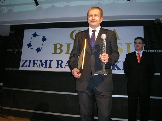 W najbardziej prestiżowej kategorii "Menedżer Roku 2008&#8221; główną nagrodę przyznano Jarosławowi Zagożdżonowi, prezesowi firmy "Auto-Gaz Centrum&#8221; w Radomiu.
