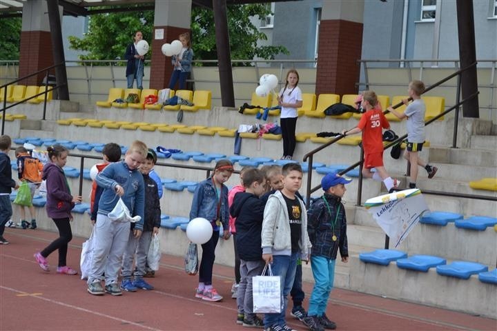 Uczniowie częstochowskich szkół podstawowych tłumnie...