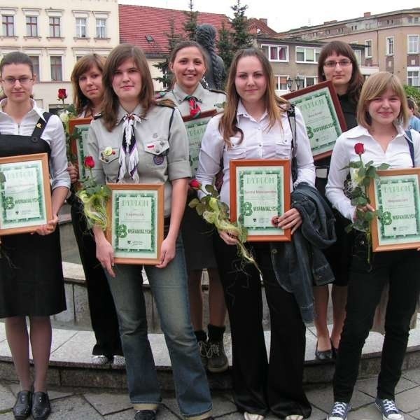 Nagrodą w tegorocznym konkursie były dyplomy i wyjazd na trzydniową wycieczkę do jednej z europejskich stolic.